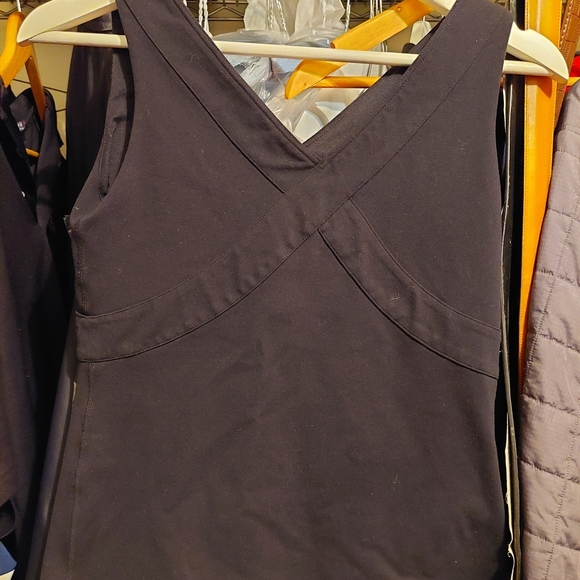 Lululemon Tank Top. Slightly used - Picture 3 of 3